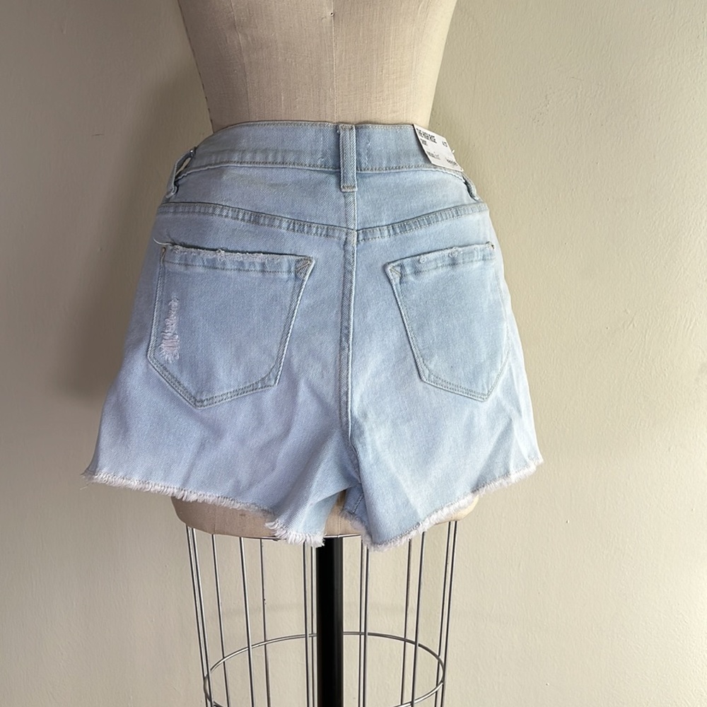 NWT Kensie Vintage Luxe High Rise Denim Shorts SZ-27 - Picture 2 of 12